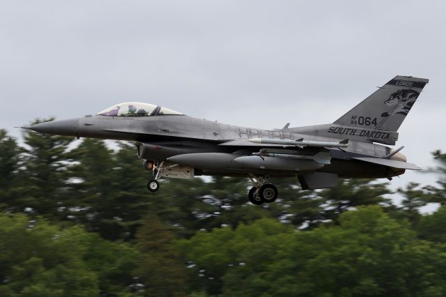 Lockheed F-16 Fighting Falcon (89-2064) - 'LOBO 13' arriving from Lajes Air Base, Portugal