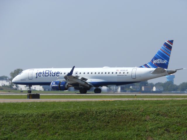 Embraer ERJ-190 (N346JB)