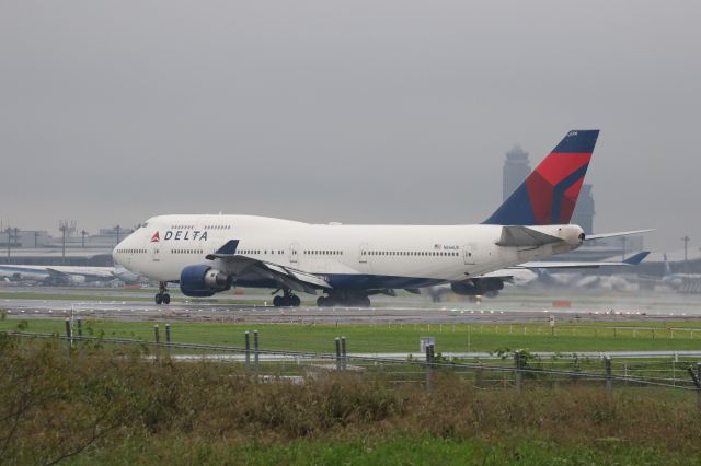 Boeing 747-400 (N666US) - 24 September 2016:NRT-DTW.