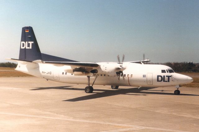 Fokker Maritime Enforcer (PH-JHD) - Taxiing to depart rwy 26 on 15-Jul-89.br /br /Exported to Germany 22-Apr-91 as D-AFKZ, reverted to PH-JHD then became SE-LEB, YL-BAA, back to SE-LEB then 5Y-RNG for Silverstone Air Services.