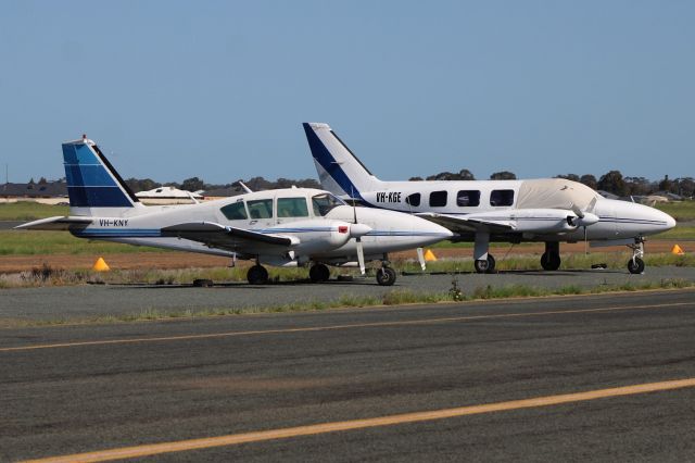 Piper Apache (VH-KNY)