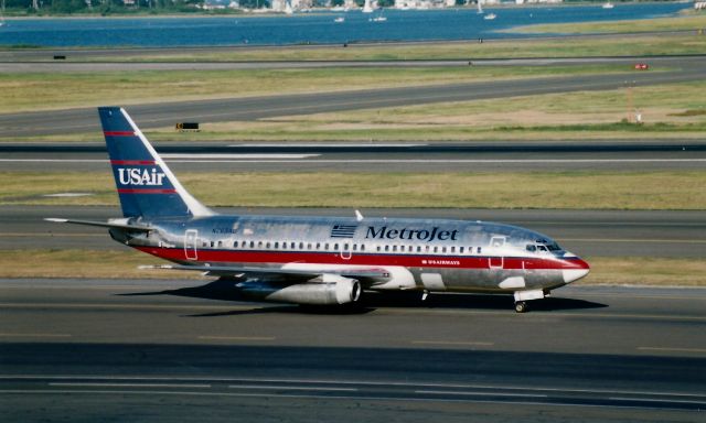 Boeing 737-200 (N263AU) - From July 26, 2001 - Metrojet and US Air Hybrid livery arring at Boston Logan!