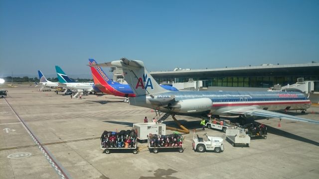 McDonnell Douglas MD-80 (AAL554)