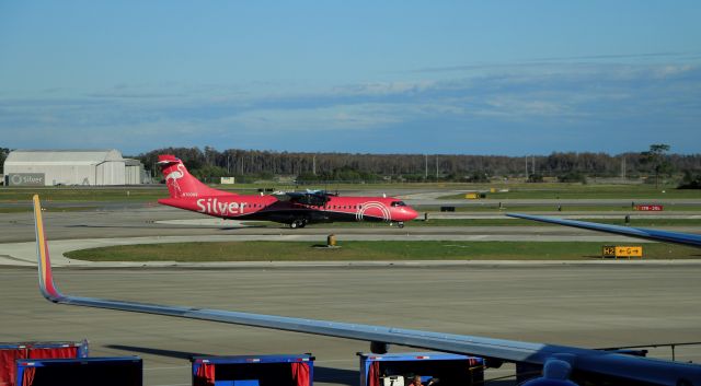 Aerospatiale ATR-72-600 (N700SV) - 12/23/22 taxiing out to Rwy 35L