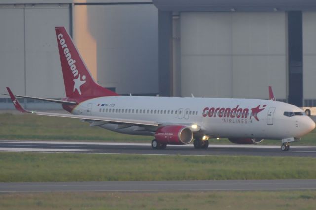 Boeing 737-700 (9H-CXD)