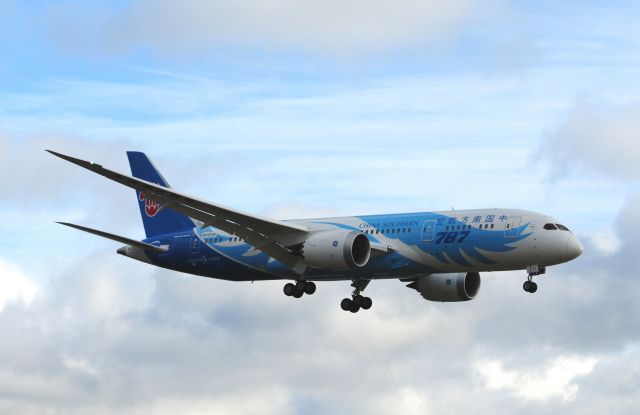 Boeing 787-8 (N1014X) - China Southern Boeing 787 N1014X Flight from Texas 2-7-13