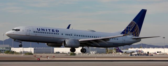 Boeing 737-800 (N24202) - Please change the size to full screen to decrease the blurriness.