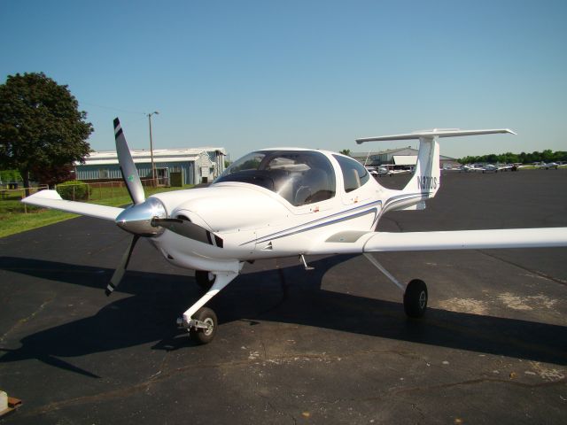 Diamond Star (N370DS)