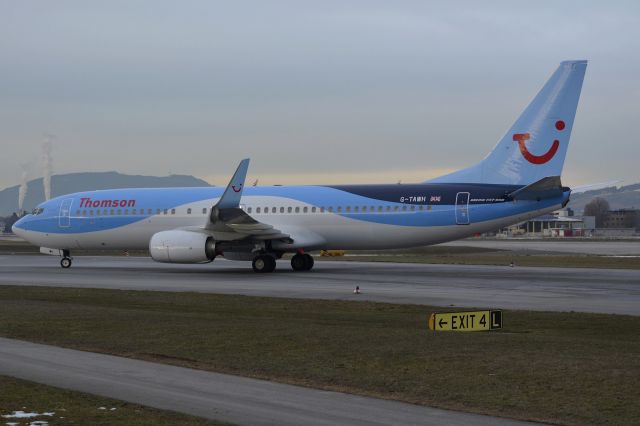 Boeing 737-800 (G-TAWH)