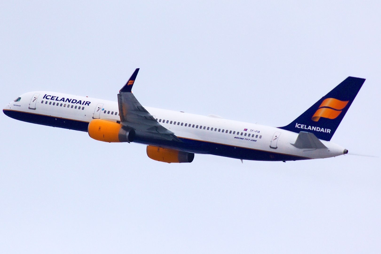 Boeing 757-200 (TF-FIA)