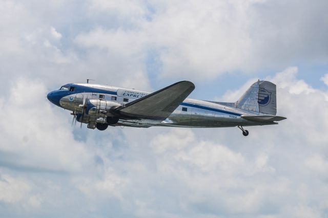 Douglas DC-3 (N28AA) - Flying SC Salute From the Shore Tribute to Veterans (04 July 2017)