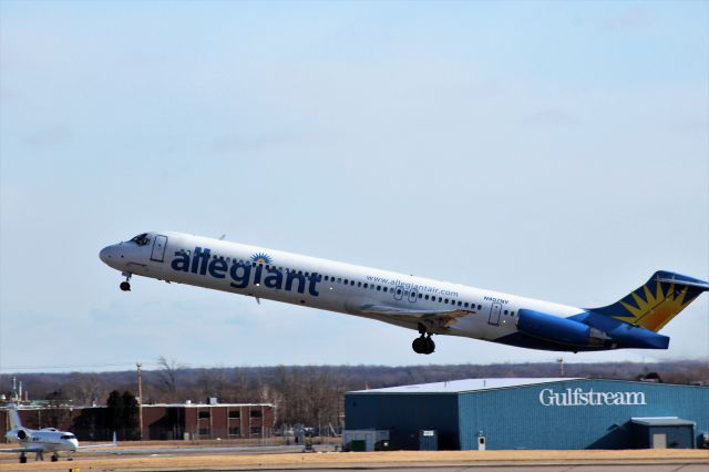 McDonnell Douglas MD-80 (N407LV) - Departing Appleton with a full load of passengers & fuel bound for Las Vegas.