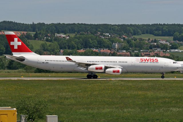 Airbus A340-300 (HB-JMH)