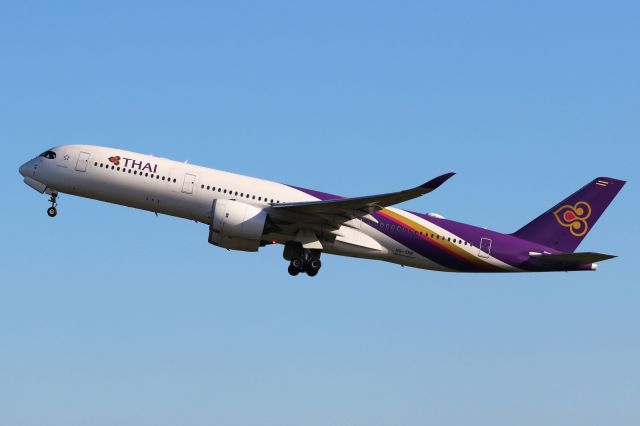 Airbus A350-900 (HS-THE)
