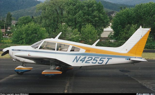 Piper Cherokee (N4255T)