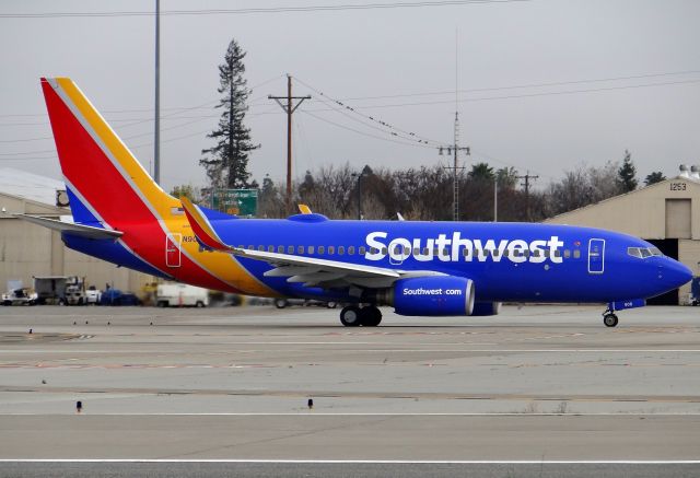 Boeing 737-700 (N908WN)