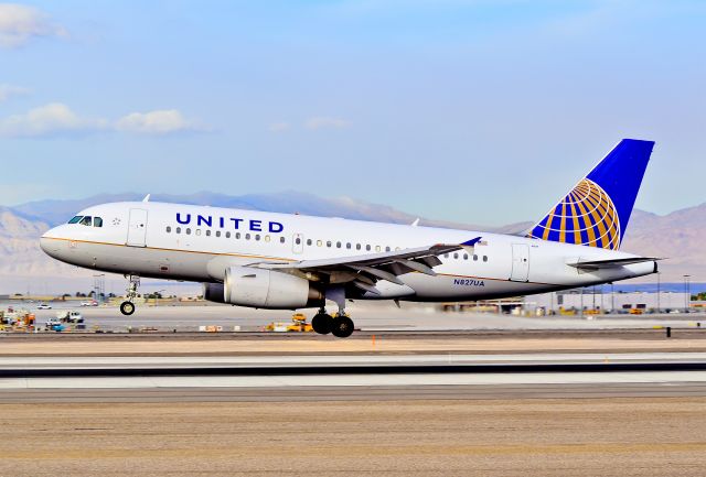 Airbus A319 (N827UA) - N827UA United Airlines 1999 Airbus A319-131 C/N 1022 -  Las Vegas - McCarran International (LAS / KLAS) USA - Nevada, December 02, 2011 Photo: Tomás Del Coro