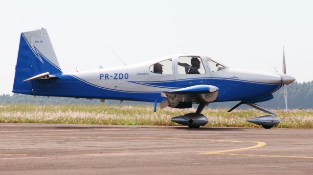 Vans RV-10 (PR-ZDO)