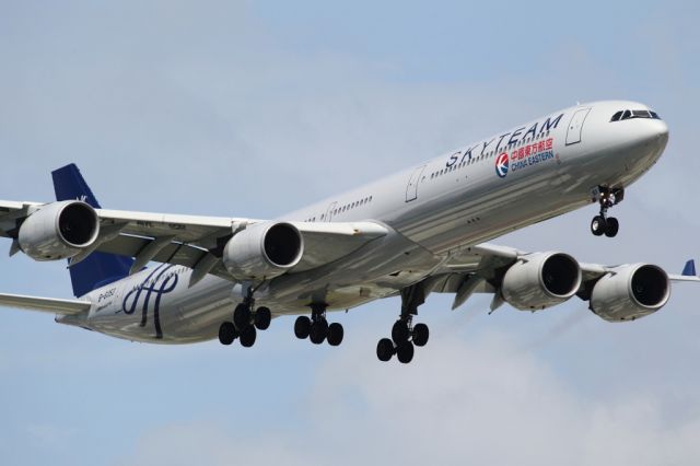 Airbus A340-600 (B-6053)