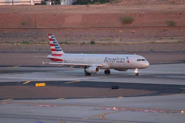 Airbus A321 (N914UY)