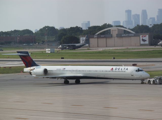 McDonnell Douglas MD-90 (N902DA) - Being towed at MSP on 07/31/2011