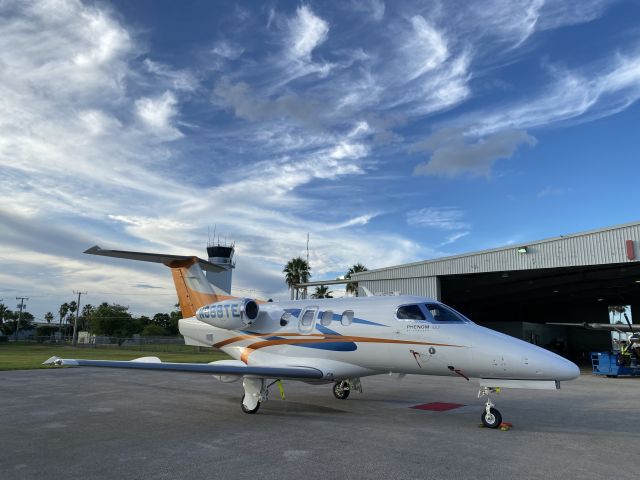 Embraer Phenom 100 (N888TE)