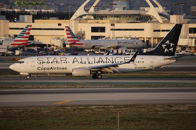Boeing 737-800 (HP-1823CMP)