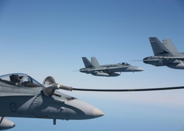 McDonnell Douglas FA-18 Hornet —