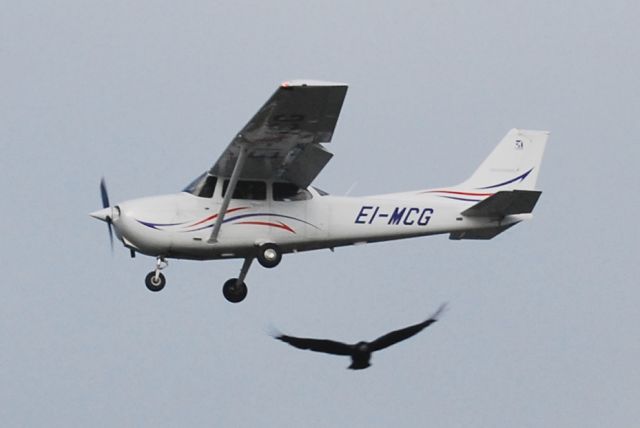 EI-MCG — - Cessna 172R, all-metal, high-wing, tricycle undercarriage, four seat aircraft. EI-MCG is equipped with the Garmin 1000 Electronic Flight Instrumentation display System (EFIS).