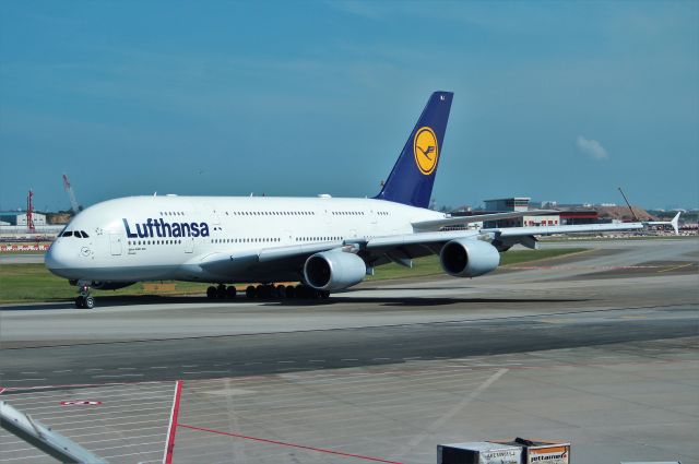 Airbus A380-800 (D-AIMJ)