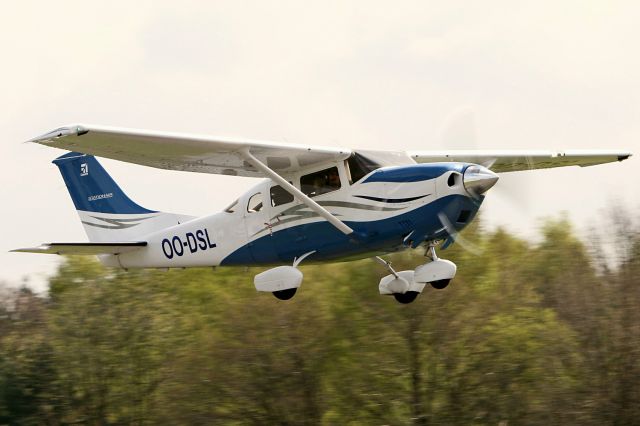 Cessna 206 Stationair (OO-DSL)