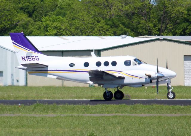 Beechcraft King Air 90 (N156G) - At Downtown Shreveport. 1975 Beech E-90 King Air