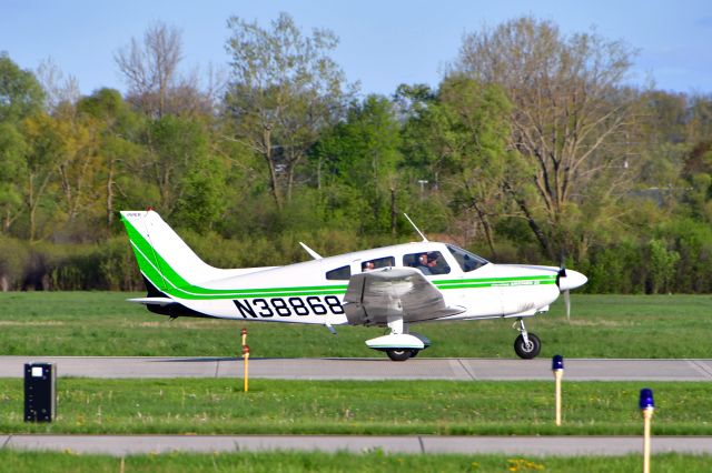 Piper Cherokee (N38868) - Piper PA-28-181 N38868 in Ann Arbor 