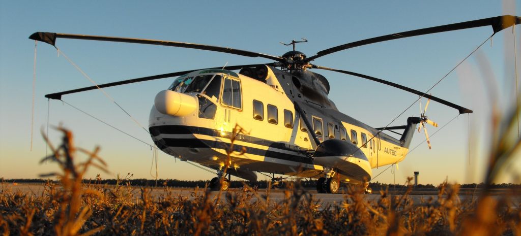 Sikorsky Sea King (N138AR) - A Sikorsky S61N with the Atlantic Undersea Test and Evaluation Center stopping by for the night.