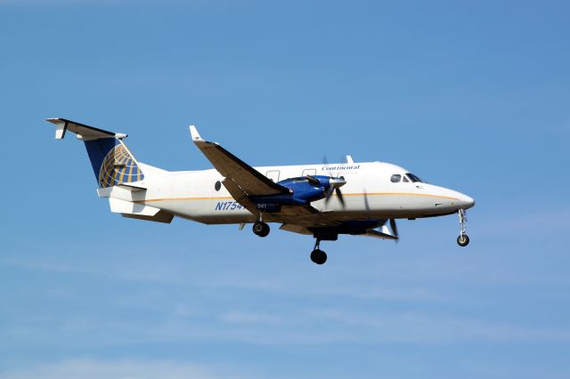 Beechcraft 1900 (N17541)