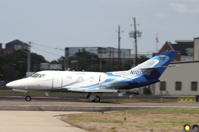 Dassault Falcon 10 (N100CU)