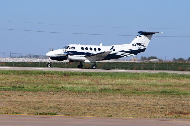 Beechcraft Super King Air 200 (N418SH)