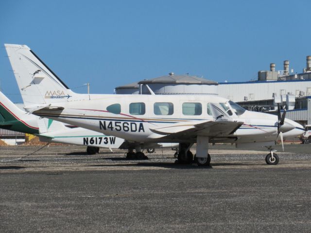 Piper Navajo (N456DA)