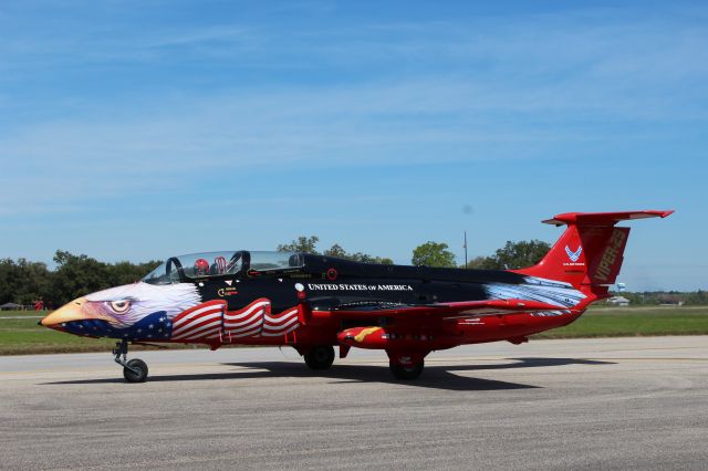 Aero L-29 Delfin (N129DH)