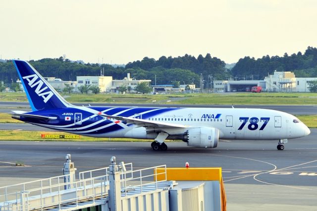 Boeing 787-8 (JA802A) - 2016