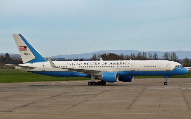 99-0004 — - usaf c-32a 99-0004 at shannon 1/4/14.