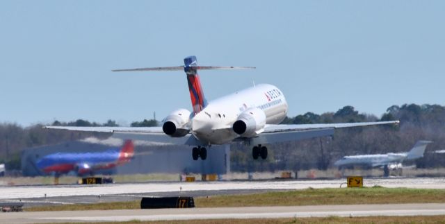 Boeing 717-200 (N980AT)