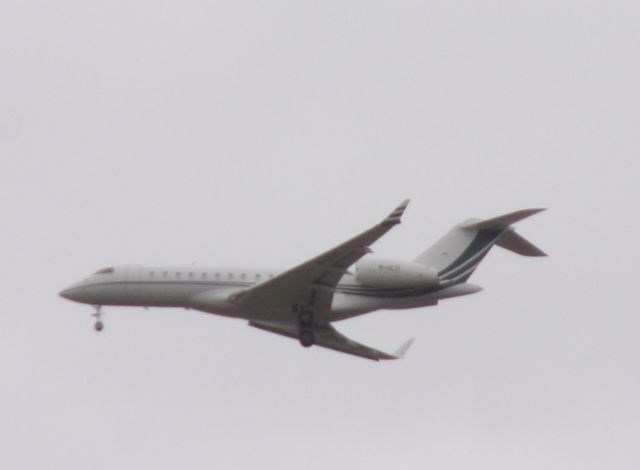 Bombardier Global Express (M-ULTI) - Date photo 06/10/2019