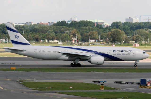 Boeing 777-200 (4X-ECE)