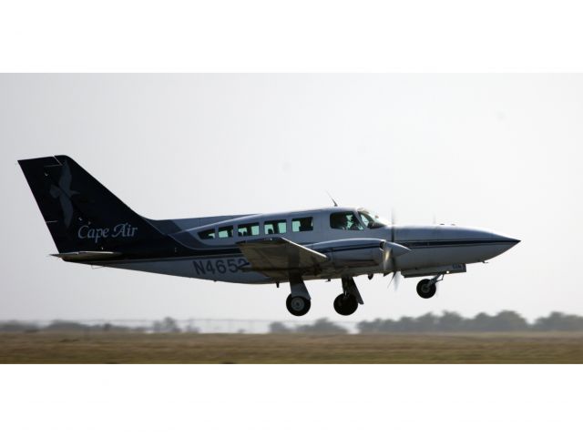 Cessna 402 (N4652N)