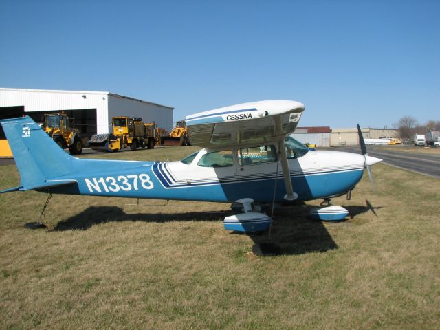 Cessna Skyhawk (N13378) - My airplane...