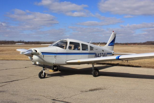 Piper Cherokee (N4374U)