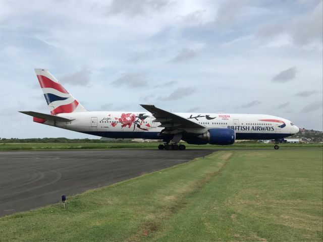 Boeing 777-200 (G-YMML)