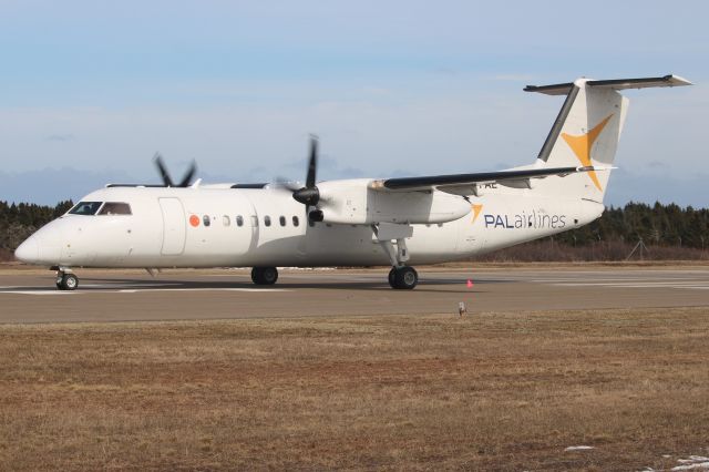 de Havilland Dash 8-300 (C-FPAE) - PAL Airlines a son décollage le 24/03/2024 à CYGR sur la piste 34 pour CYGP