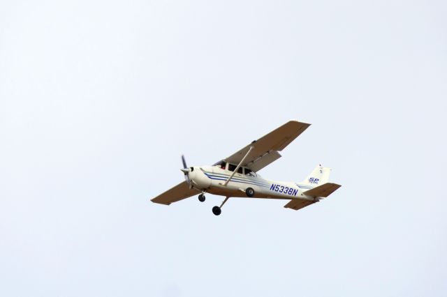 Cessna Skyhawk (N5338N)